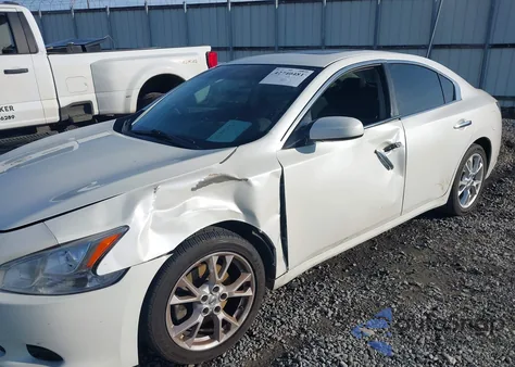 2014 Nissan Maxima 3.5 S z USA, uszkodzony, nr VIN 1N4AA5AP3EC448948